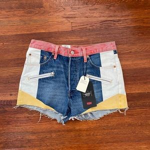 Brand New Levi’s Colorblock Mom Shorts
